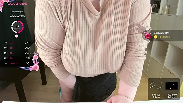 PlumPie online show from September 27, 2025, 3:29 pm