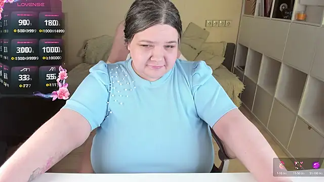 PlumPie online show from April 21, 2026, 6:14 pm