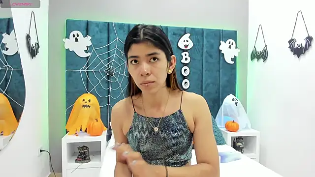 Girl Cherry online show from October 12, 2025, 11:33 am