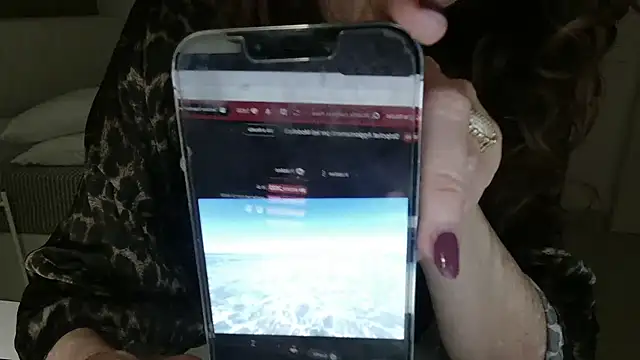 Snapshot of amara_2022 chatting on June 20, 2026, 8:58 pm amara 2022 online show from June 20, 2026, 8:58 pm