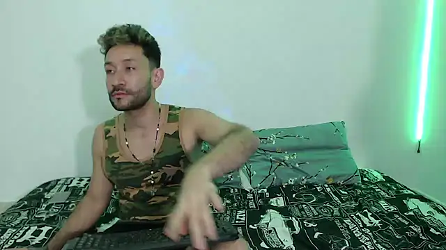 Snapshot of marlon_shawn chatting on September 25, 2025, 9:48 am marlon shawn online show from September 25, 2025, 9:48 am