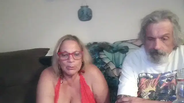 Snapshot of Victoria121565 chatting on April 26, 2026, 6:43 am Victoria121565 online show from April 26, 2026, 6:43 am