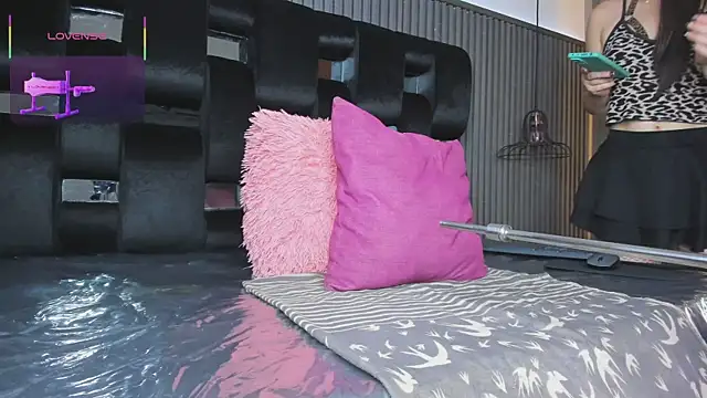 levana1 online show from October 24, 2025, 3:05 am