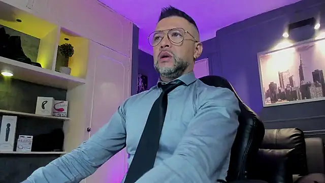 MrFrank tattoo online show from February 5, 2026, 10:44 am