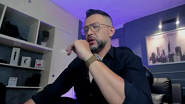 MrFrank tattoo online show from November 5, 2025, 12:41 pm