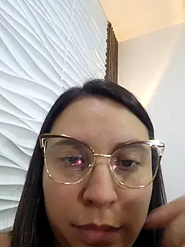 Snapshot of LizzRouse chatting on February 23, 2026, 8:42 pm LizzRouse online show from February 23, 2026, 8:42 pm