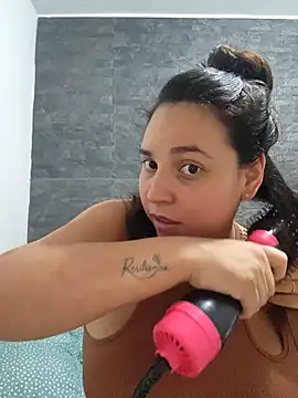 LizzRouse online show from November 18, 2025, 9:40 pm