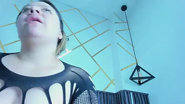  rebecca1 online show from January 14, 2026, 1:48 pm