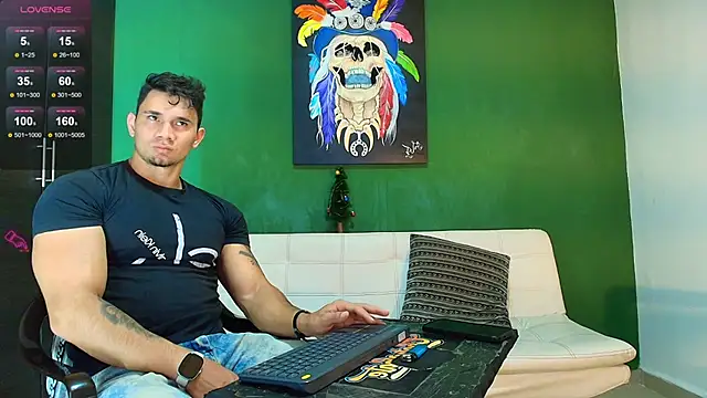 GendersonFit online show from November 25, 2025, 10:32 pm