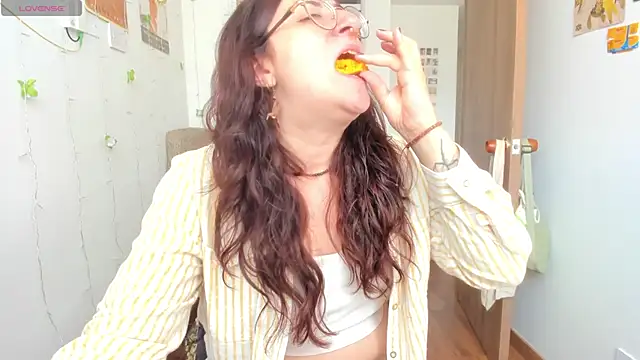 linda giggle online show from November 12, 2025, 2:32 pm