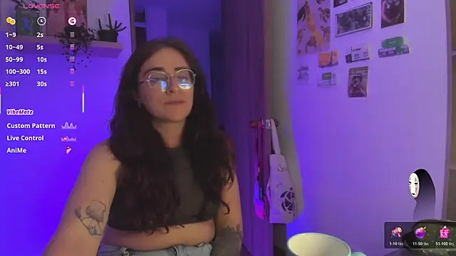 Snapshot of linda_giggle chatting on June 18, 2026, 1:04 am linda giggle online show from June 18, 2026, 1:04 am