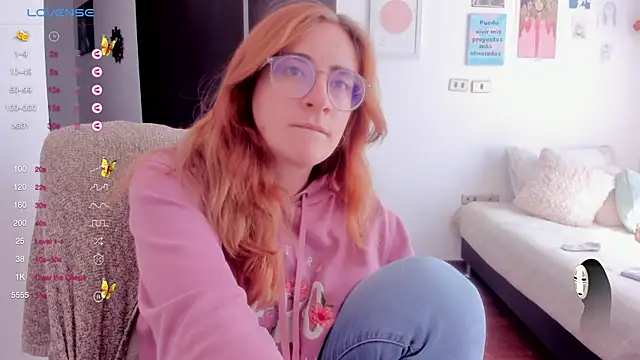 Snapshot of linda_giggle chatting on January 22, 2025, 4:44 pm linda giggle online show from January 22, 2025, 4:44 pm