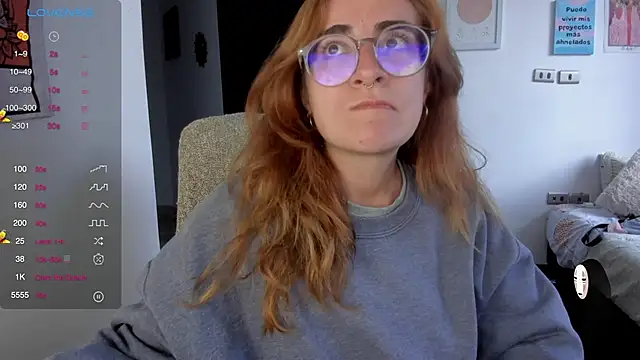 Snapshot of linda_giggle chatting on January 27, 2025, 10:49 pm linda giggle online show from January 27, 2025, 10:49 pm
