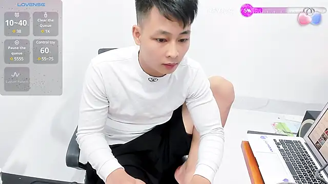 Naughty--asian online show from March 10, 2025, 2:05 pm