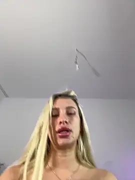 Snapshot of SinwithAmy chatting on November 26, 2025, 9:31 am SinwithAmy online show from November 26, 2025, 9:31 am