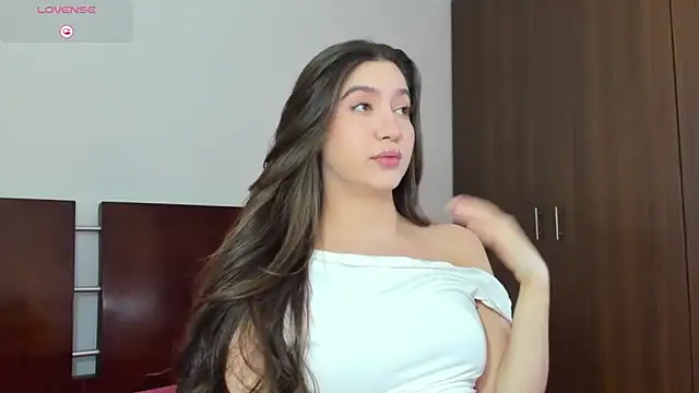 Snapshot of alice-love1 chatting on February 27, 2026, 12:55 am alice-love1 online show from February 27, 2026, 12:55 am