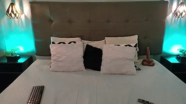 Snapshot of Madisonsmiith chatting on October 30, 2025, 8:39 pm Madisonsmiith online show from October 30, 2025, 8:39 pm