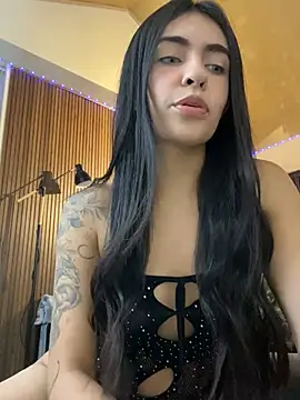 Snapshot of DaphneUwu chatting on February 13, 2026, 1:16 am DaphneUwu online show from February 13, 2026, 1:16 am