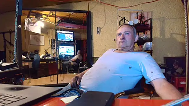 Snapshot of jeanlulu chatting on July 21, 2026, 7:59 pm jeanlulu online show from July 21, 2026, 7:59 pm