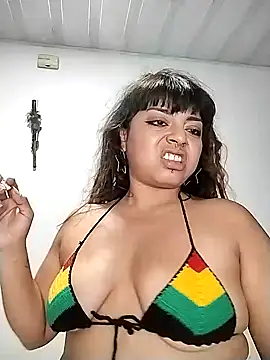 Snapshot of Weedsex_couple chatting on December 4, 2024, 4:04 am Weedsex couple online show from December 4, 2024, 4:04 am