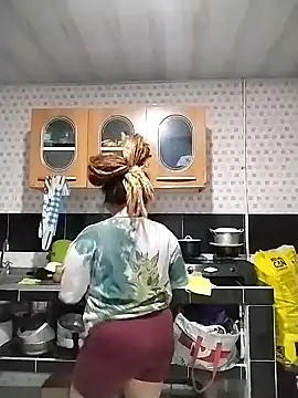 Snapshot of Weedsex_couple chatting on January 11, 2025, 1:27 am Weedsex couple online show from January 11, 2025, 1:27 am