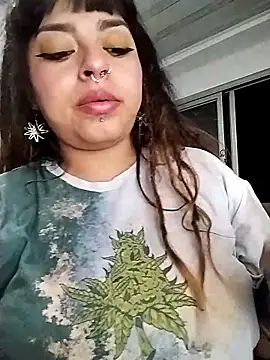 Snapshot of Weedsex_couple chatting on March 22, 2025, 11:53 pm Weedsex couple online show from March 22, 2025, 11:53 pm