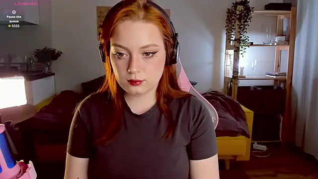 Snapshot of Sofy_Benson chatting on September 24, 2025, 2:01 pm Sofy Benson online show from September 24, 2025, 2:01 pm