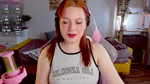 Snapshot of Sofy_Benson chatting on September 15, 2025, 11:21 am Sofy Benson online show from September 15, 2025, 11:21 am