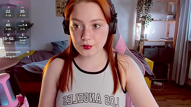 Snapshot of Sofy_Benson chatting on October 2, 2025, 11:46 am Sofy Benson online show from October 2, 2025, 11:46 am