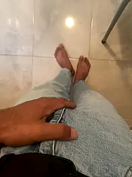 amyalaruz34ist online show from October 25, 2025, 2:28 pm