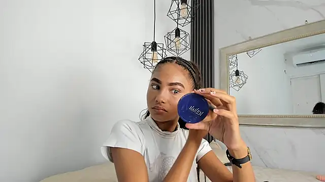 kristyl paez online show from April 10, 2026, 8:05 pm