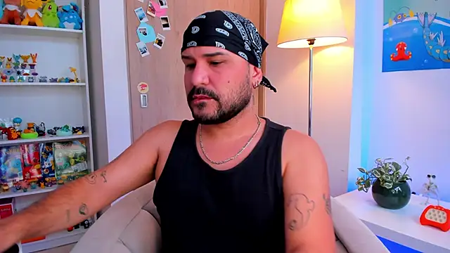 nicolas cox online show from October 12, 2025, 8:54 pm