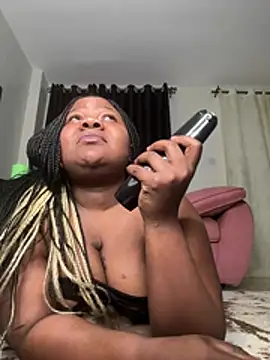 Snapshot of ThickyMel chatting on July 6, 2026, 4:42 pm ThickyMel online show from July 6, 2026, 4:42 pm