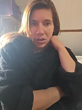 Lina lou4 online show from November 26, 2025, 8:25 am