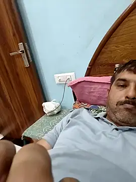 Amandev7 online show from April 22, 2026, 4:41 am