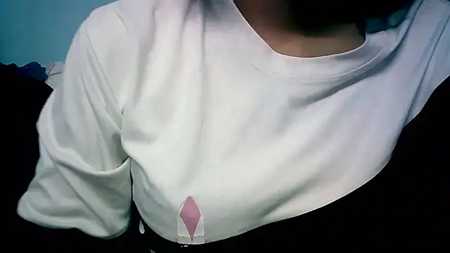 lovelydesi21 online show from March 17, 2025, 5:05 pm