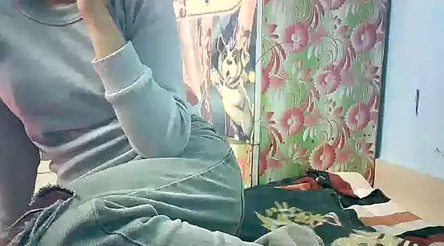 lovelydesi21 online show from January 25, 2025, 2:58 pm