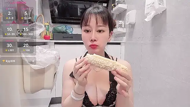 Vivian-6 online show from June 11, 2026, 12:01 am