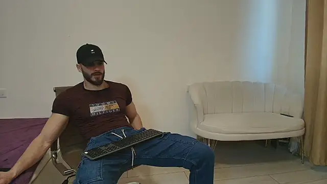 Snapshot of TheTopAlex chatting on February 25, 2026, 7:19 am TheTopAlex online show from February 25, 2026, 7:19 am