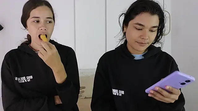 sexychanell 18 online show from November 15, 2025, 1:15 pm