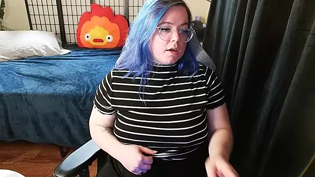 Snapshot of KiraSpitQueen chatting on March 23, 2025, 1:42 am KiraSpitQueen online show from March 23, 2025, 1:42 am