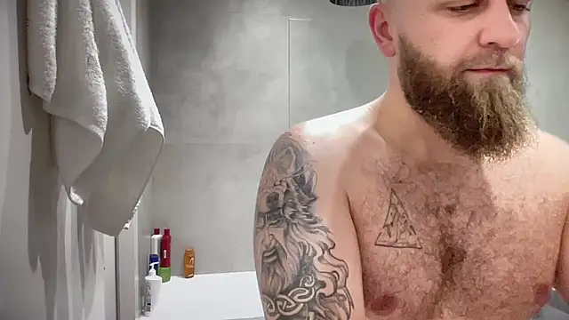 Bear bear  online show from November 5, 2025, 9:01 am