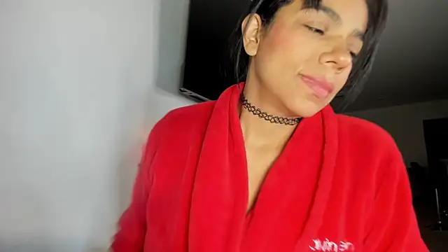 victoriachicas online show from October 21, 2025, 7:41 am