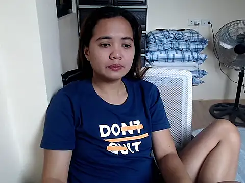 xTheLastVIRGINx online show from February 14, 2026, 4:56 am