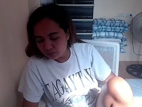 xTheLastVIRGINx online show from February 19, 2026, 6:32 am