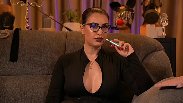 kelly kent online show from November 17, 2025, 12:47 am