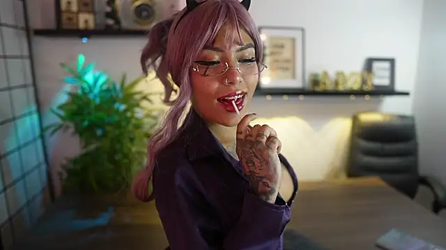 Scarlett collins02 online show from April 18, 2026, 1:30 am