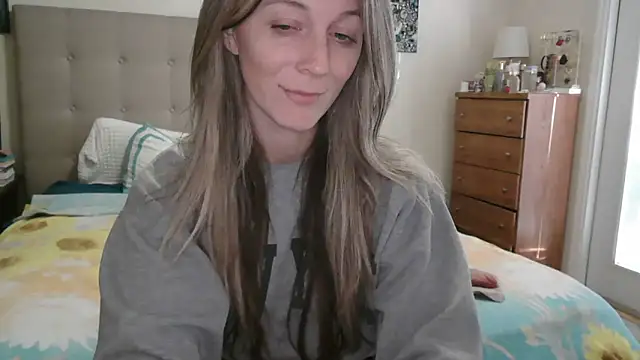 Heyitsmee33 online show from February 9, 2026, 12:25 pm