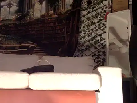 Snapshot of OSIRlS chatting on February 20, 2025, 1:51 pm OSIRlS online show from February 20, 2025, 1:51 pm