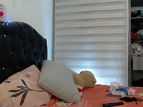 gooddes303salome online show from November 17, 2025, 11:20 pm